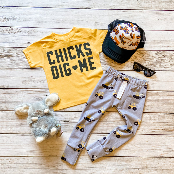 Chicks Dig Me Gold Tee